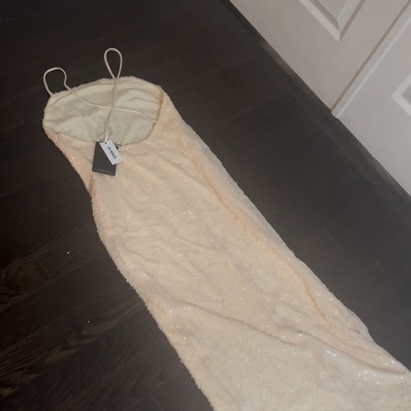 4th Reckless: selling brand new evening dress - Picture 4 of 6